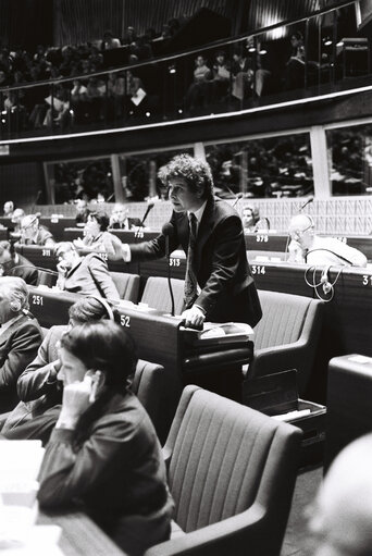 Foto 6: Ulrich IRMER during a plenary session in Strasbourg in January 1980