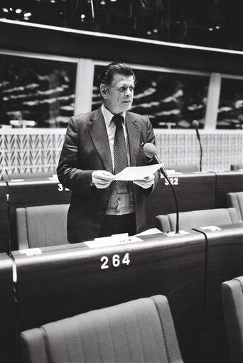 Zdjęcie 5: The MEP Georges Louis FRISCHMANN during a session in Strasbourg in January 1980.