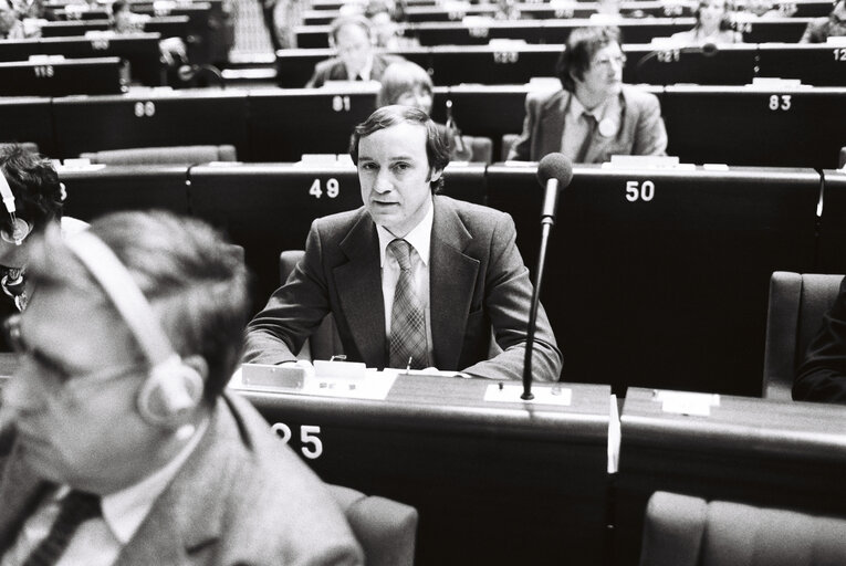 Fotografi 12: MEP Karel VAN MIERT during a plenary session in Strasbourg in January 1980