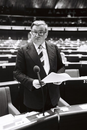 Photo 2: Plenary session in Strasbourg in January 1980