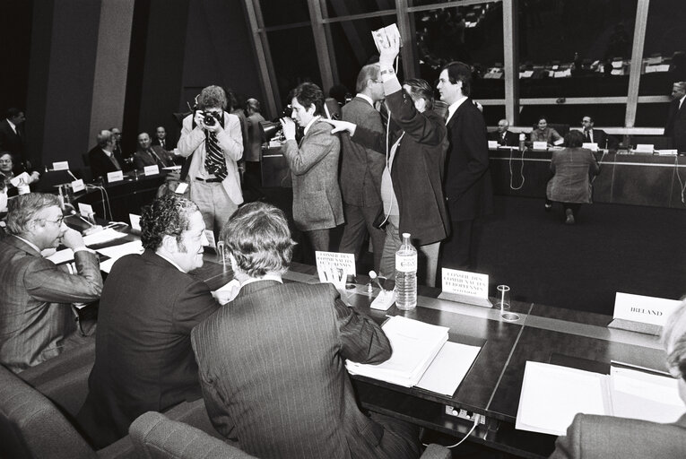 Plenary session in Strasbourg in December 1979.Press Conference