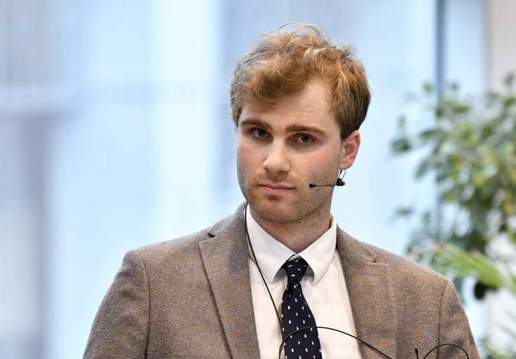 The European Parliament: Institutional Dynamics and Political Change