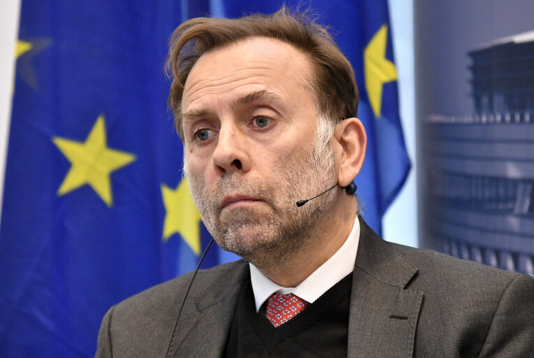 Fotó 20: The European Parliament: Institutional Dynamics and Political Change