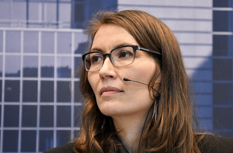 The European Parliament: Institutional Dynamics and Political Change