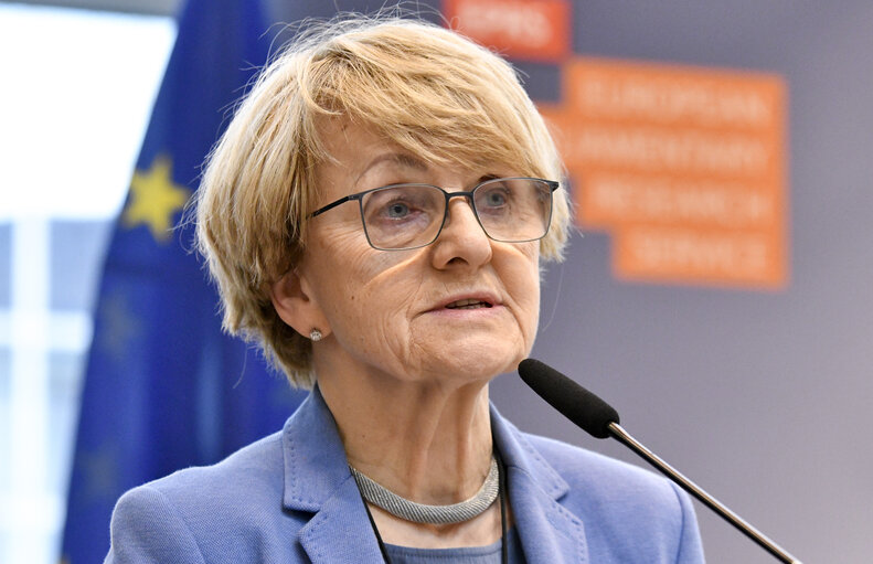 Fotó 15: The European Parliament: Institutional Dynamics and Political Change