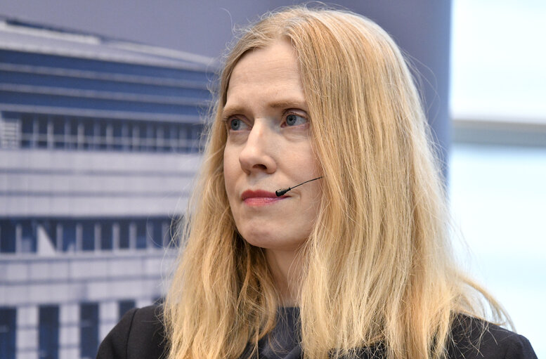 The European Parliament: Institutional Dynamics and Political Change