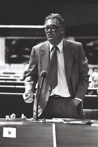 Fotogrāfija 14: Plenary Session in Strasbourg on June 1977