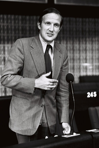 Valokuva 8: Plenary Session in Strasbourg on June 1977