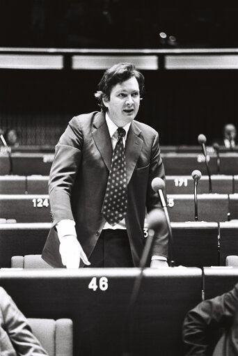 Fotografija 3: Plenary Session in Strasbourg on June 1977