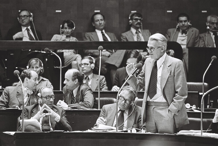 Fotografija 3: Plenary Session in Luxembourg on July 1977