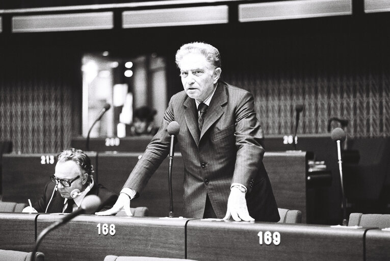 Fotogrāfija 30: Plenary Session in Strasbourg on June 1977