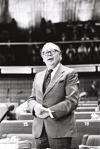 Valokuva 9: Plenary Session in Strasbourg on June 1977