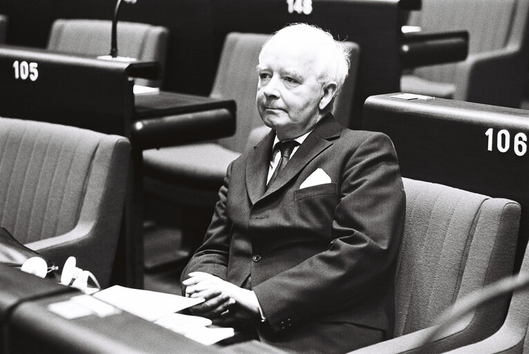 Fotogrāfija 10: Plenary Session in Strasbourg on June 1977