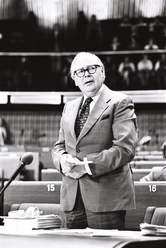 Fotografija 14: Plenary Session in Strasbourg on June 1977