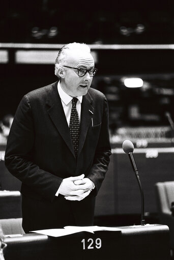 Fotografija 19: Plenary Session in Strasbourg on June 1977