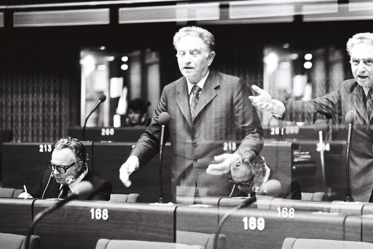 Fotogrāfija 25: Plenary Session in Strasbourg on June 1977