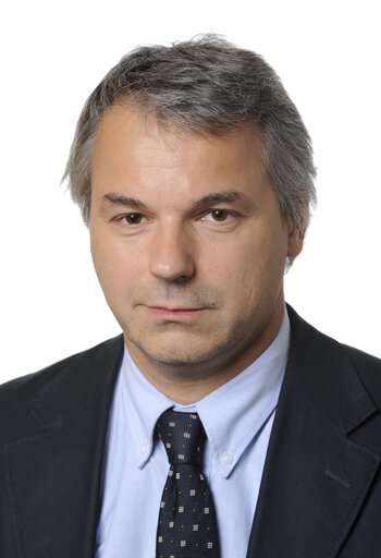 Снимка 1: RINALDI Nicolo MEP - 7th Parliamentary term