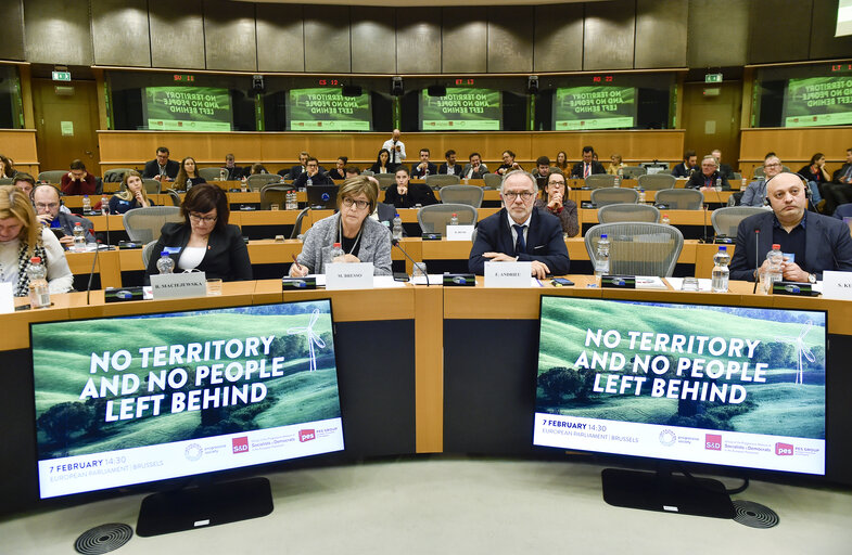 Foto 2: Progressive Society conference -  ' No territories and no people left behind '