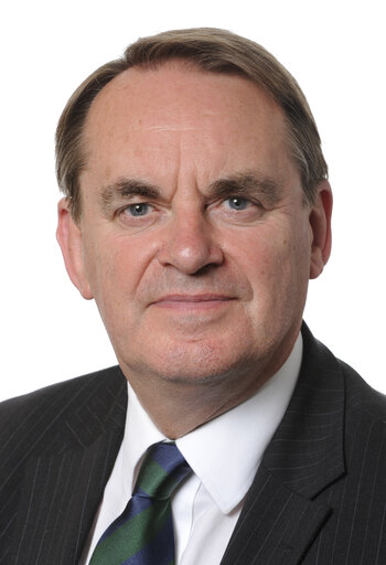 Fotogrāfija 47: KIRKHOPE, Timothy MEP - 7th Parliamentary Term