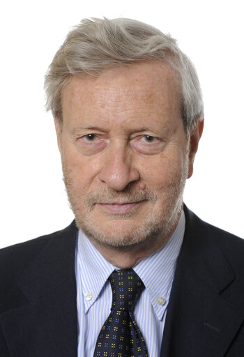 Снимка 18: VATTIMO, Gianni MEP - 7th Parliamentary term