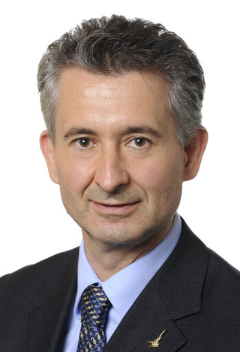 Снимка 4: ROSSI, Oreste MEP - 7th Parliamentary term