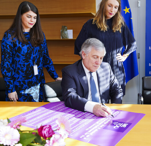 Fotografija 3: Antonio TAJANI - EP President meets with representatives of the ' Me Too movement ' - #metoo