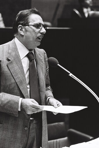 Fotografia 3: Plenary session in Luxembourg on October 1977