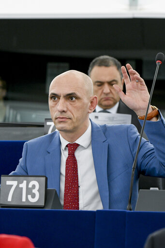 Снимка 1: Razvan POPA in the EP in Strasbourg