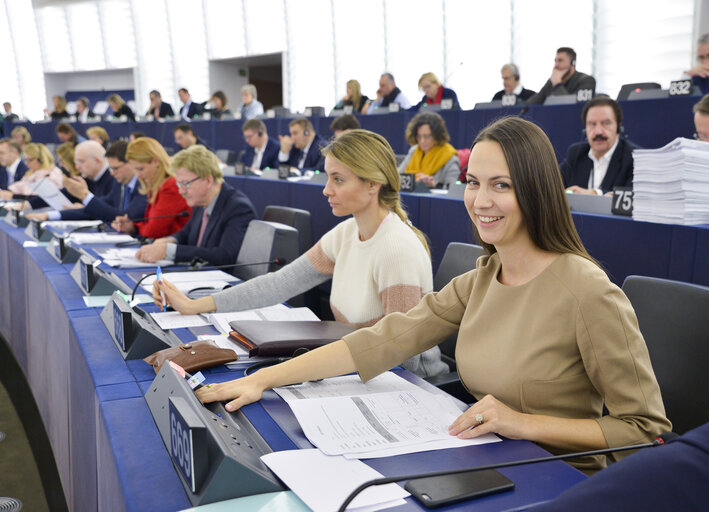 Foto 4: Eva MAYDELL in the EP in Strasbourg