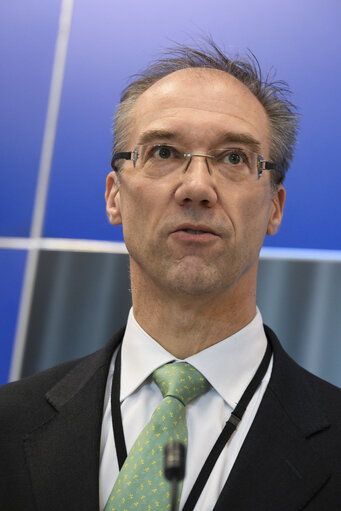 European elections: 100 days to go. 100 days before voters elect their MEPs who will choose the next Commission President, journalists are invited to two key briefings on