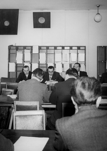 Fotografia 1: Constitutive session of the new European Parliamentary Assembly on the 19th of March 1958 - Press conference