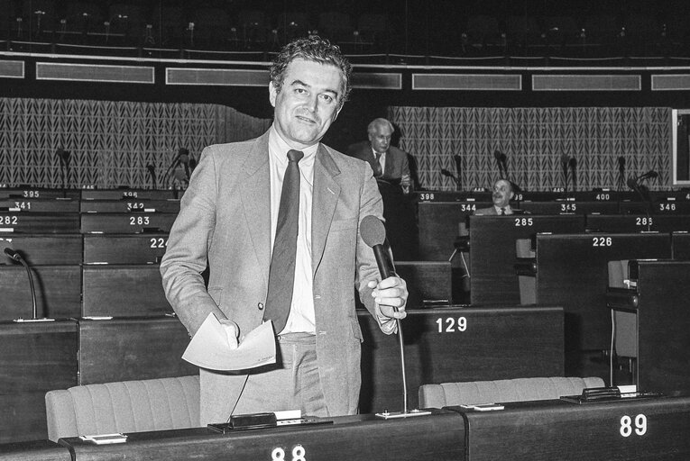 Fotografija 9: Portrait of MEP Richard BALFE during the plenary session at the European Parliament in Strasbourg.