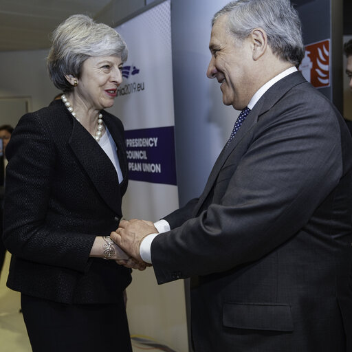 Nuotrauka 8: Antonio TAJANI, EP President meets with Theresa MAY, Prime Minister of United Kingdom on the negotiations on the British departure from the European Union