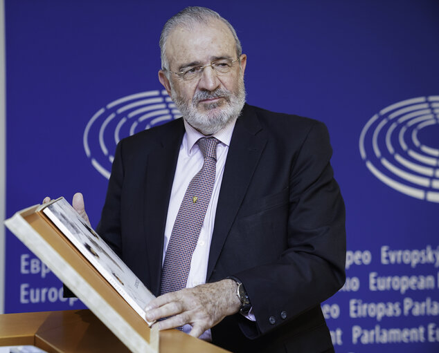 Foto 9: Antonio TAJANI,  EP President meets with Augustin DIAZ DE MERA GARCIA CONSUEGRA.