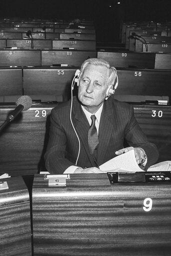 Foto 3: Portrait of MEP Charles Emile LOO  at the European Parliament in Strasbourg