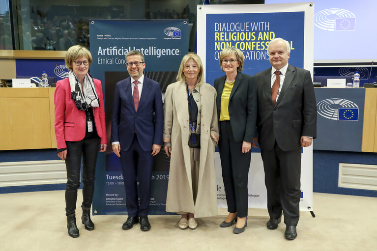 Foto 17: Seminar in the framework of Article 17 of the Treaty on the Functioning of the European Union: ' Artificial Intelligence: Ethical Concerns '- Panel 1: Artificial Intelligence and Human Dignity