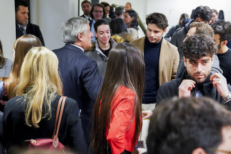 Photo 1: Antonio TAJANI, EP President meets with alumni from Italian universities