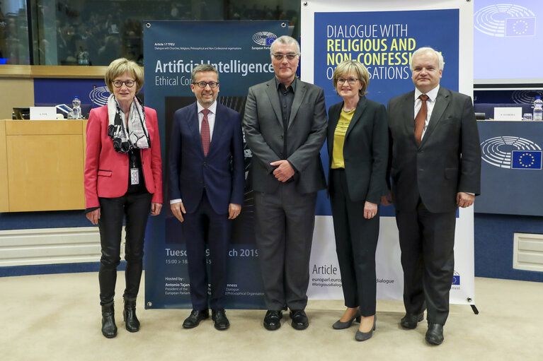 Foto 15: Seminar in the framework of Article 17 of the Treaty on the Functioning of the European Union: ' Artificial Intelligence: Ethical Concerns '- Panel 1: Artificial Intelligence and Human Dignity