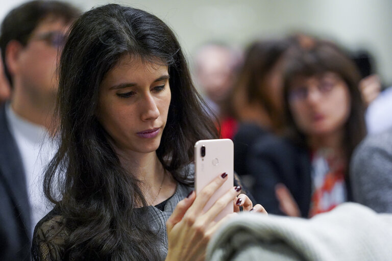 Photo 15: Antonio TAJANI, EP President meets with alumni from Italian universities