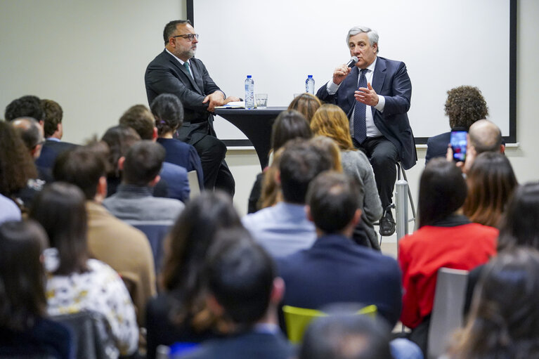 Photo 12: Antonio TAJANI, EP President meets with alumni from Italian universities
