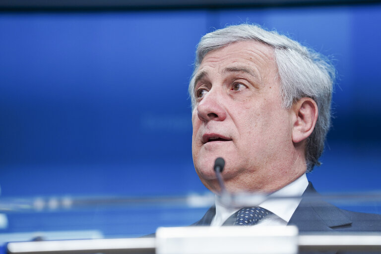 Valokuva 10: European Council - Press conference by Antonio TAJANI, President of the EP