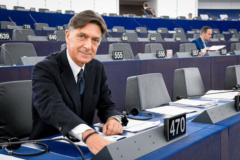 Photo 3 : Enrico GASBARRA in the EP in Strasbourg