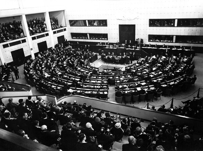 Φωτογραφία 1: Hemicycle during a plenary session in 1958