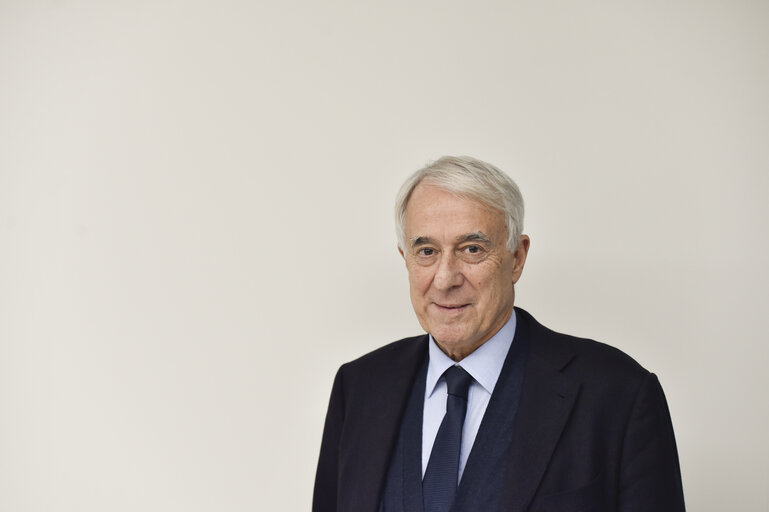 Billede 12: Giuliano PISAPIA in the EP in Brussels