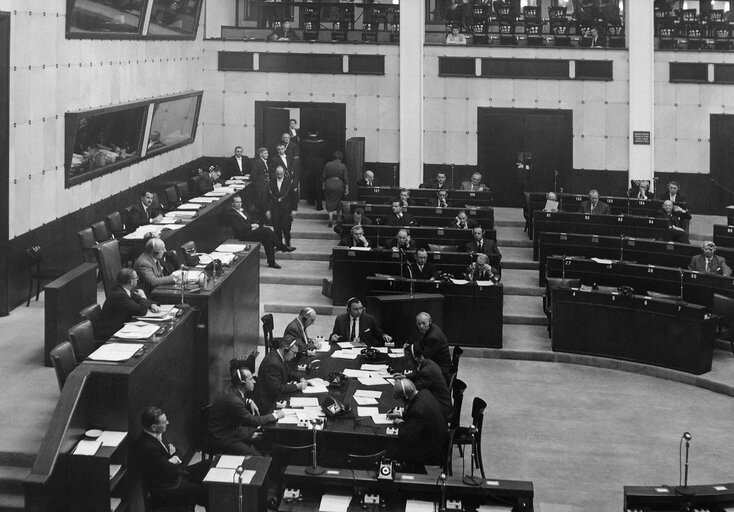 Foto 6: Hemicycle during a plenary session in 1958