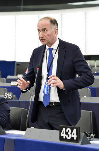 Foto 2: Eugen JURZYCA in the EP in Strasbourg