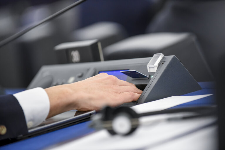 Fotogrāfija 1: Wlodzimierz CIMOSZEWICZ in the EP in Strasbourg