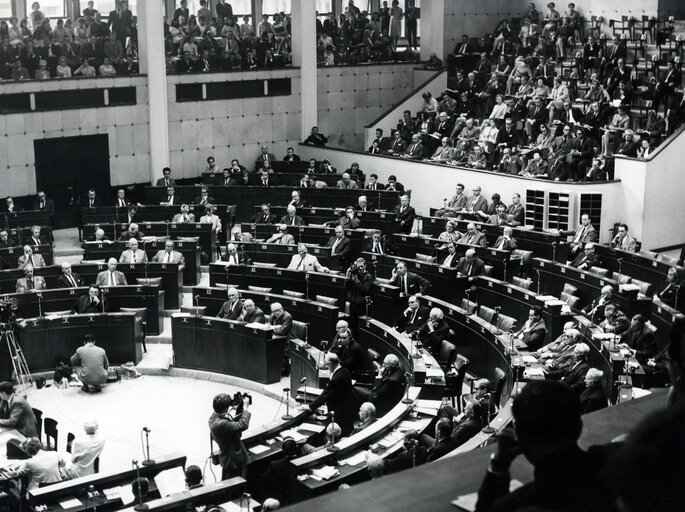 Foto 5: Walter HALLSTEIN speaks during a plenary session at the European Parliament in Strasbourg, France, in 1967