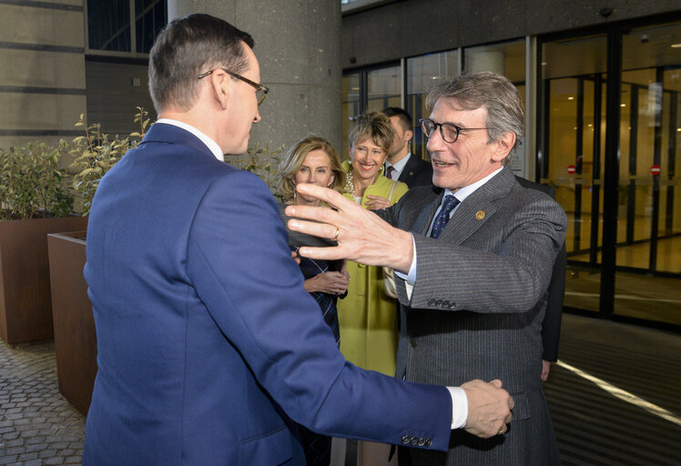 Zdjęcie 4: David SASSOLI, EP President meets with Mateusz MORAWIECKI, Polish Prime Minister- Official welcome