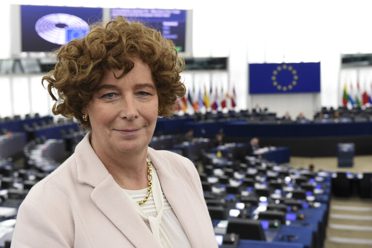 Photo 7 : Interview with Petra DE SUTTER MEP in Strasbourg